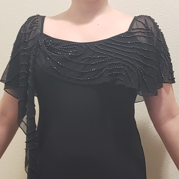 Black sheath dress with flowy beaded neckline - Picture 2 of 3